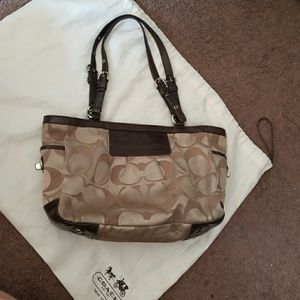 Coach bag lightly used open to trades and offers